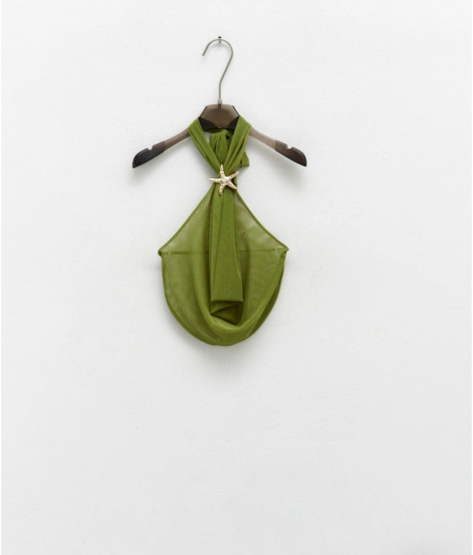TOP HALTER WITH ACCESSORY