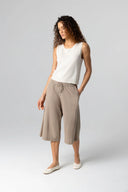 COTTON / LINEN SHORTS IN COFFEE LATTE