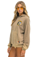 CALIFORNIA SURFER PATCH PULLOVER RELAXED HOODIE - FADED TAN